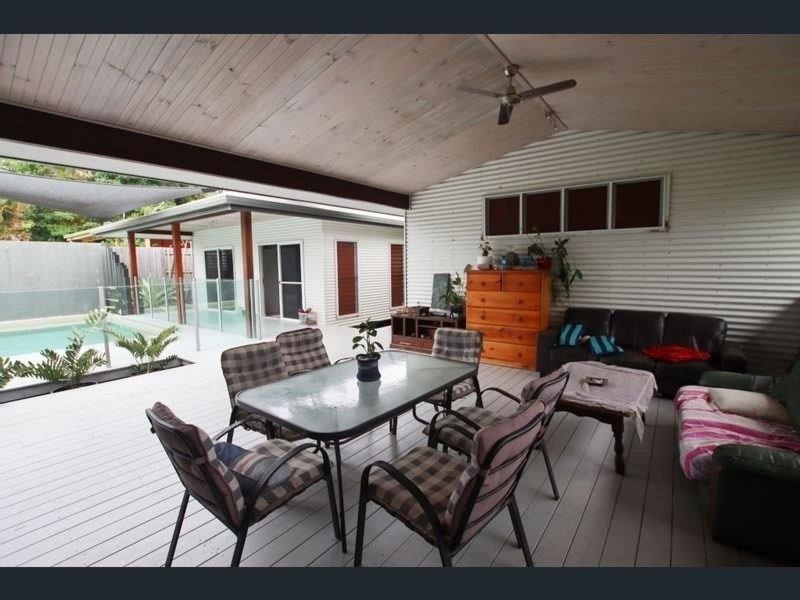 15 Leslie Lane, South Mission Beach QLD 4852