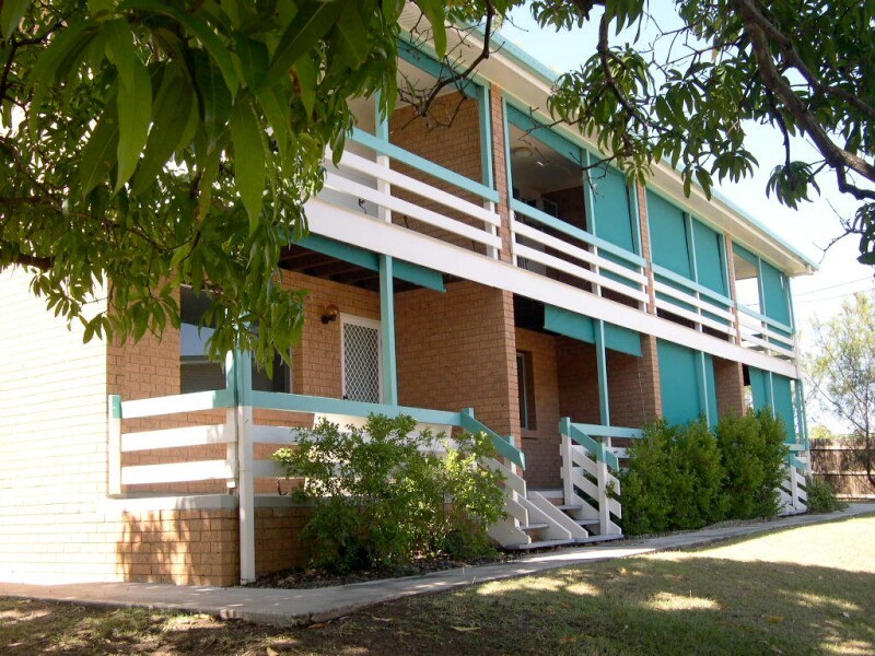 1-4/6 Wenitong Street, West Gladstone QLD 4680