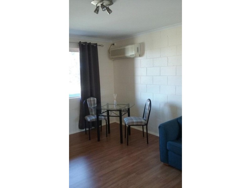 1-4/6 Wenitong Street, West Gladstone QLD 4680