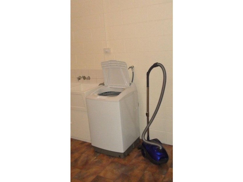 1-4/6 Wenitong Street, West Gladstone QLD 4680