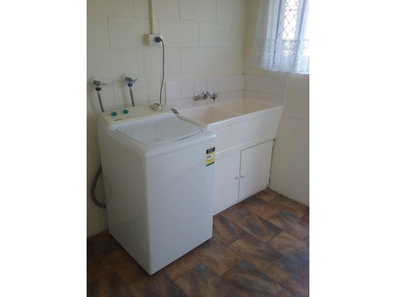 1-4/6 Wenitong Street, West Gladstone QLD 4680