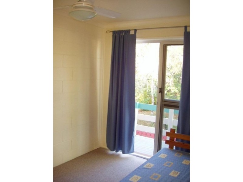 1-4/6 Wenitong Street, West Gladstone QLD 4680