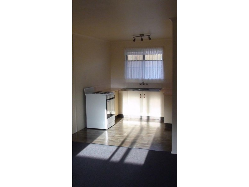 1-4/6 Wenitong Street, West Gladstone QLD 4680