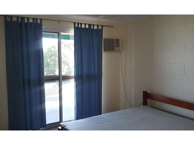 1-4/6 Wenitong Street, West Gladstone QLD 4680