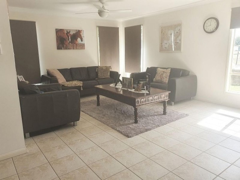 13 Walker Road, Gleneagle QLD 4285