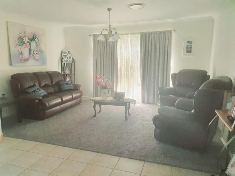 13 Walker Road, Gleneagle QLD 4285