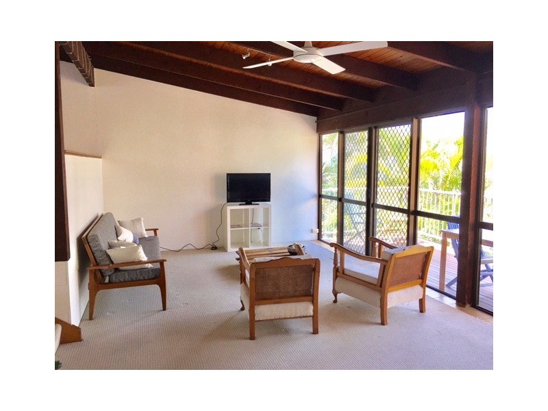 2/20 Sobraon Street, Sunrise Beach QLD 4567