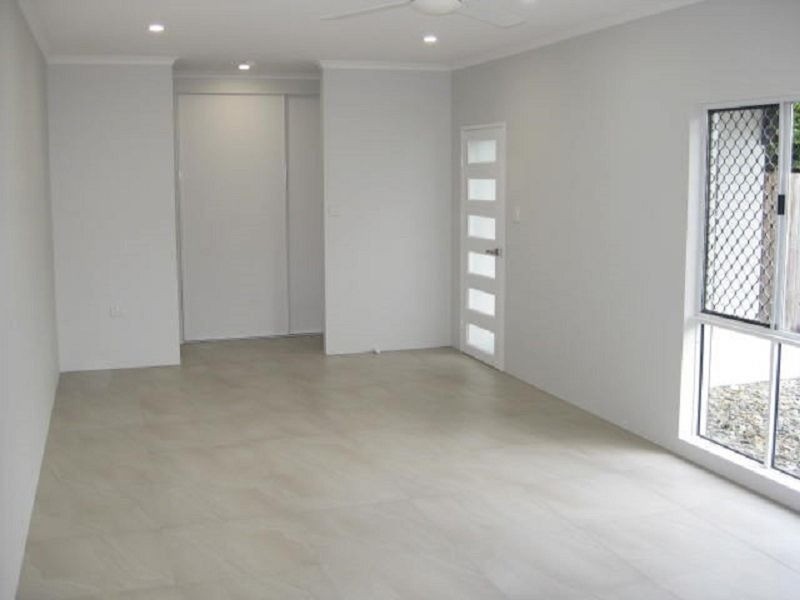 2/14 Trucano Close, Whitfield QLD 4870