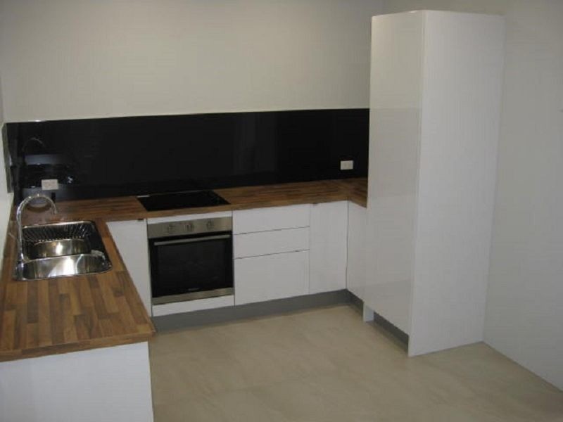 2/14 Trucano Close, Whitfield QLD 4870