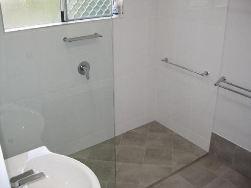 2/14 Trucano Close, Whitfield QLD 4870