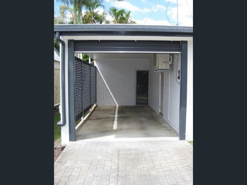 2/14 Trucano Close, Whitfield QLD 4870