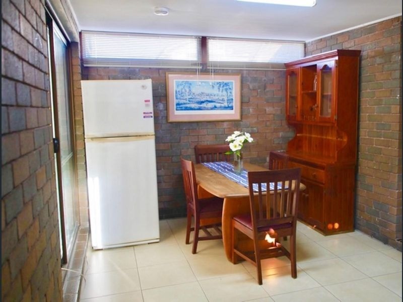 17 Shillito Street, Southport QLD 4215