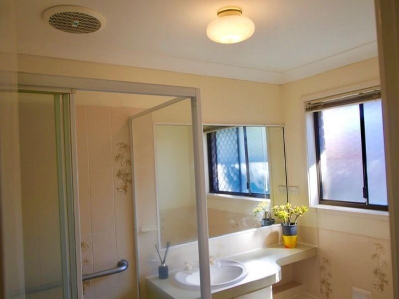 17 Shillito Street, Southport QLD 4215