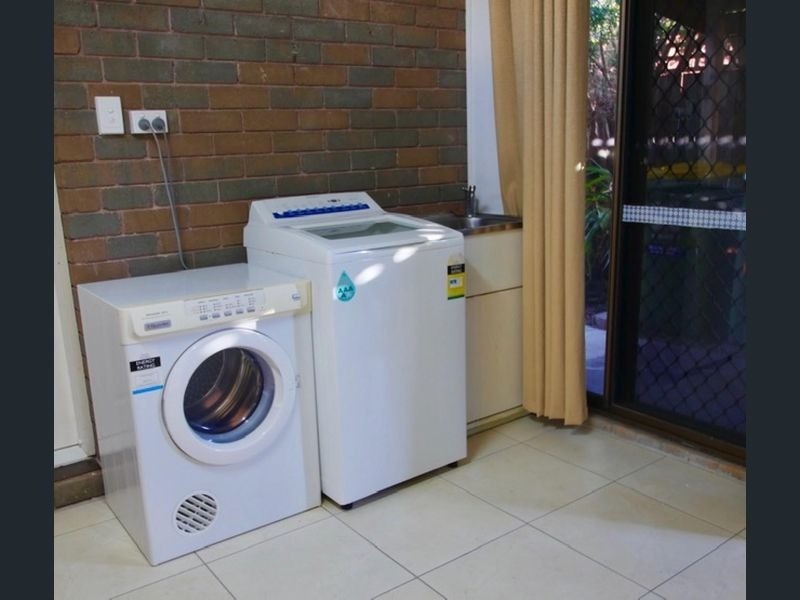 17 Shillito Street, Southport QLD 4215