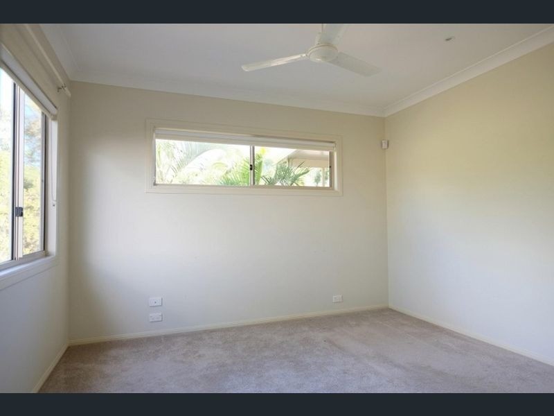 26 Leicester Square, Highland Park QLD 4211