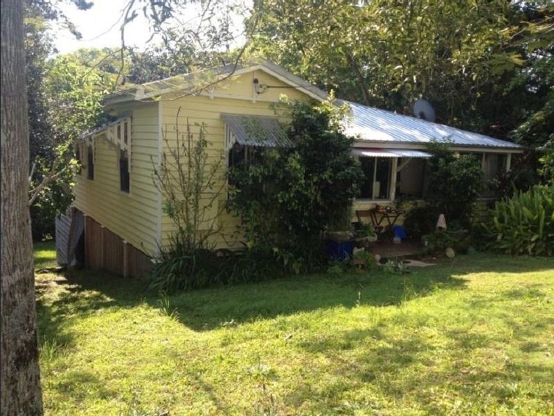 12 Pine Street, Pomona QLD 4568