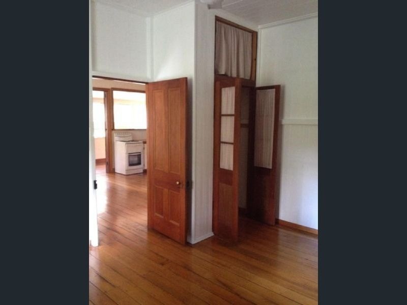 12 Pine Street, Pomona QLD 4568
