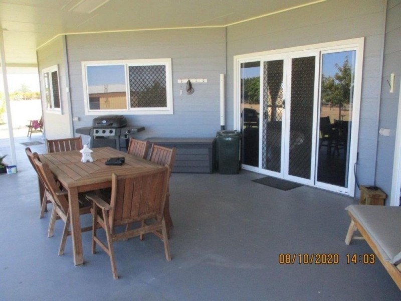 76 Jardine Street, Millchester QLD 4820