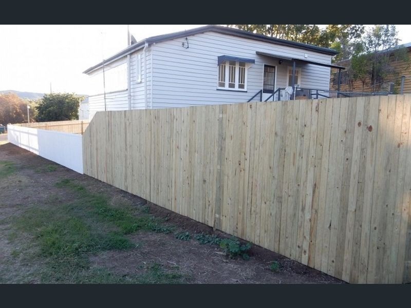 83 East Street Extended, Mount Morgan QLD 4714