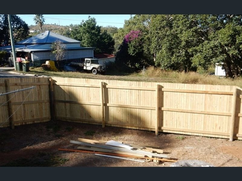 83 East Street Extended, Mount Morgan QLD 4714