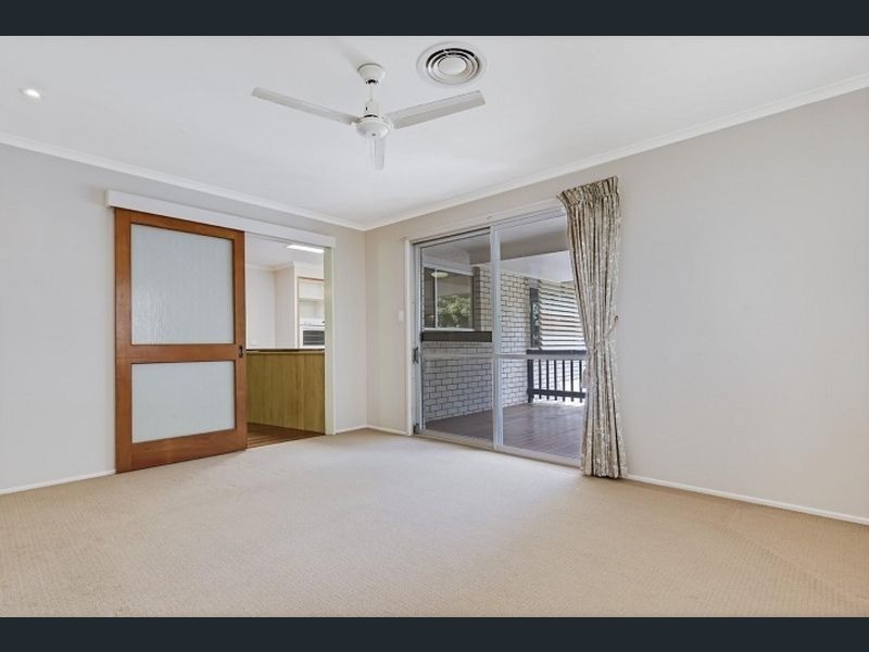 22 Dinmore Street, Woombye QLD 4559