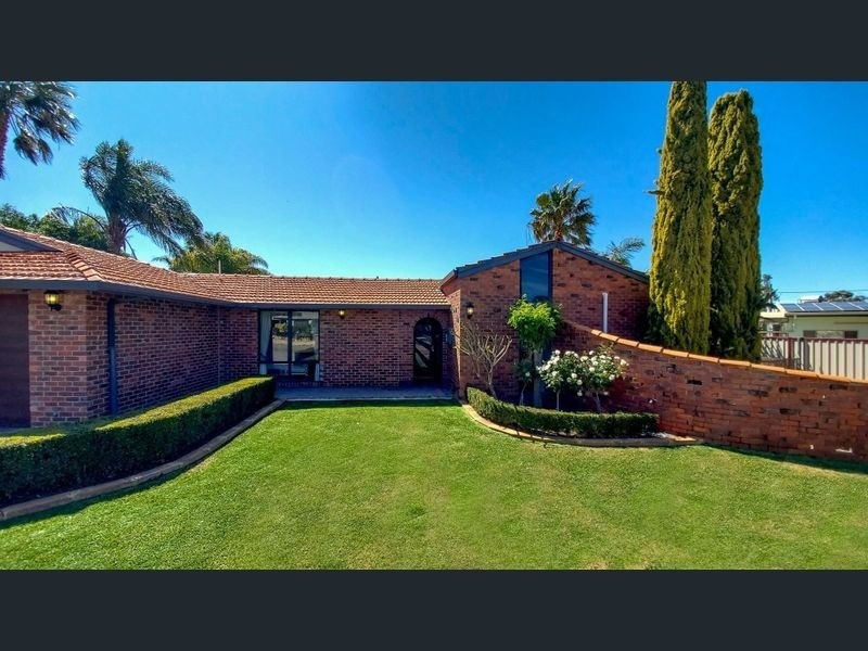 2 Cousins Road, Dalwallinu WA 6609