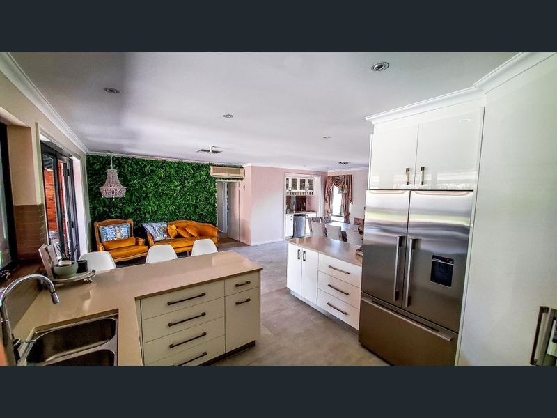 2 Cousins Road, Dalwallinu WA 6609