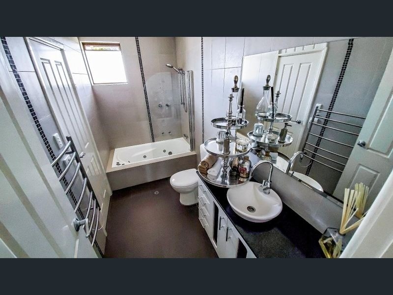 2 Cousins Road, Dalwallinu WA 6609