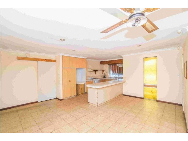 3 Castle Place, Armadale WA 6112