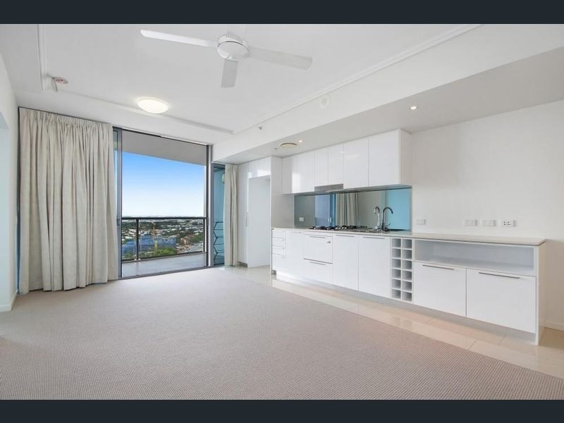 11901/8 Harbour Road, Hamilton QLD 4007