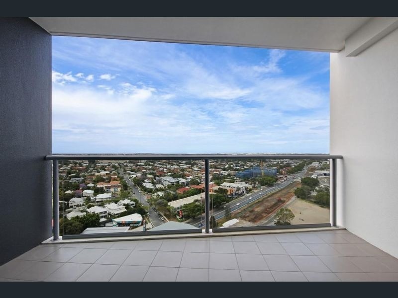 11901/8 Harbour Road, Hamilton QLD 4007