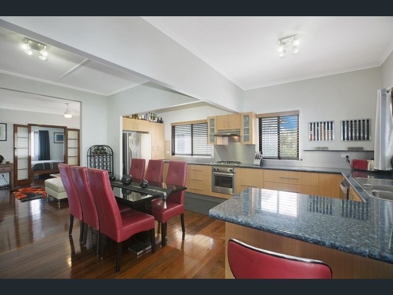 1/99 Riding Road, Hawthorne QLD 4171