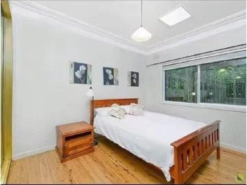 12 Windermere Avenue, Northmead NSW 2152