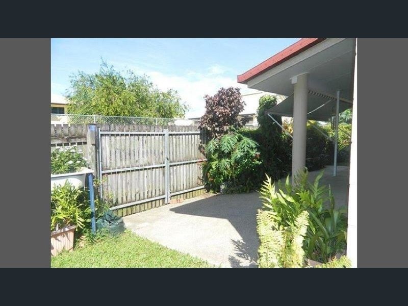 15 Balmoral Close, Cairns City QLD 4870