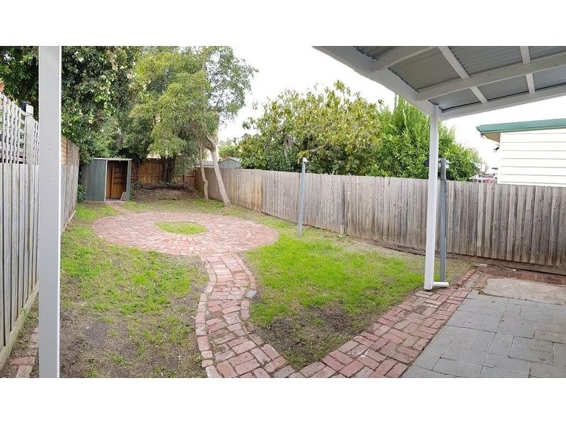 10 Kalymna Grove, St Kilda East VIC 3183