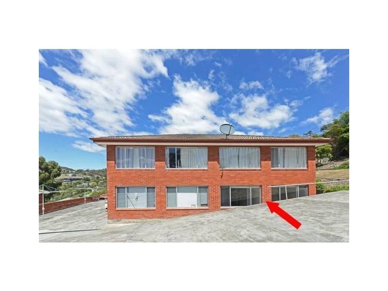 2/8 Wallace Avenue, Lenah Valley TAS 7008