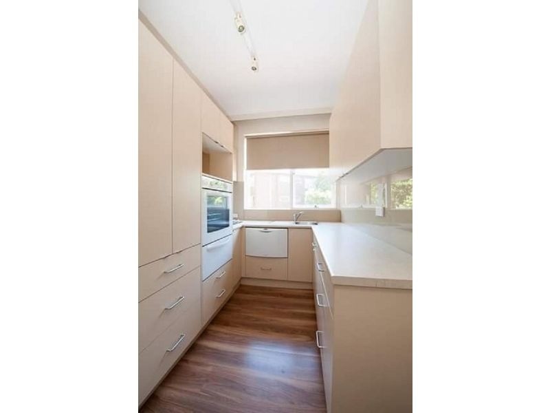 7/240 Barkly Street, St Kilda VIC 3182