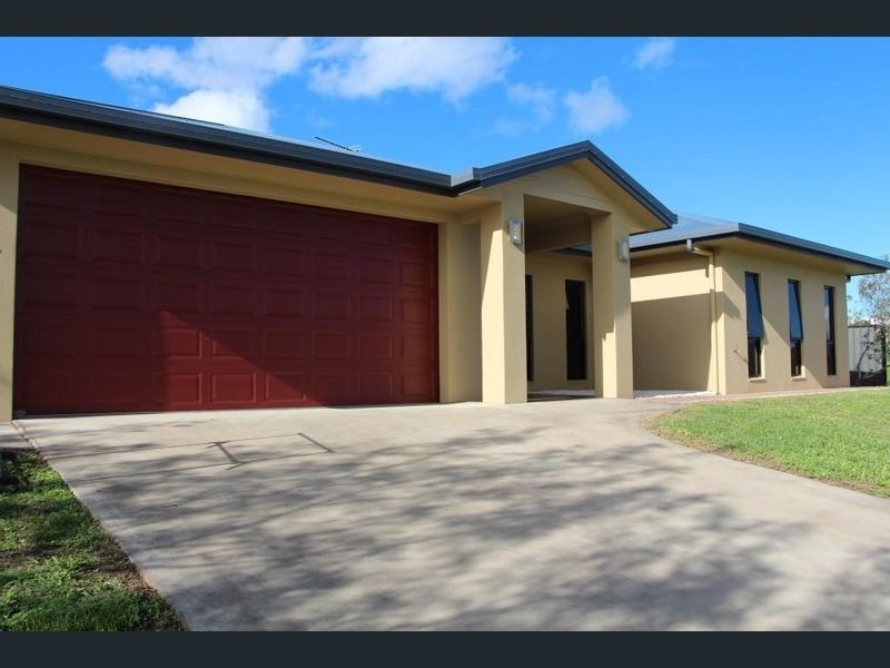 8 Peluchetti Place, Mareeba QLD 4880