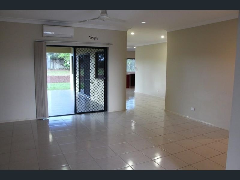 8 Peluchetti Place, Mareeba QLD 4880