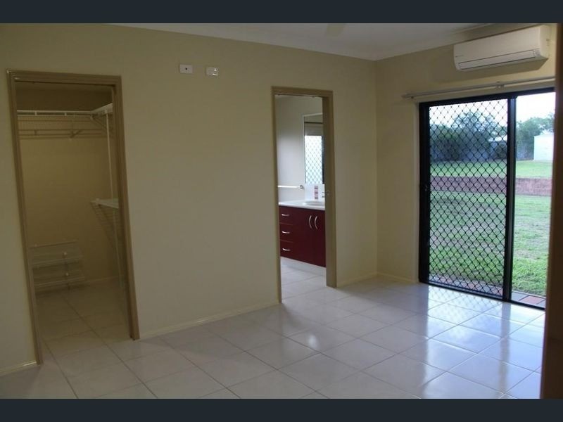 8 Peluchetti Place, Mareeba QLD 4880