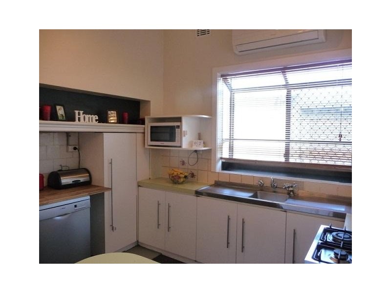 21 Fitzroy Road, Rivervale WA 6103