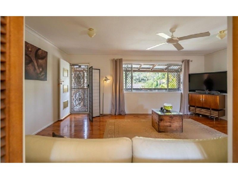 5 Maltman Avenue, Southport QLD 4215