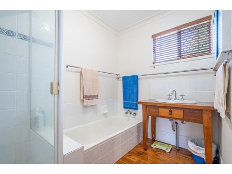 5 Maltman Avenue, Southport QLD 4215