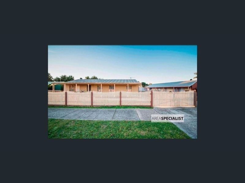 69 Willow Drive, Hampton Park VIC 3976