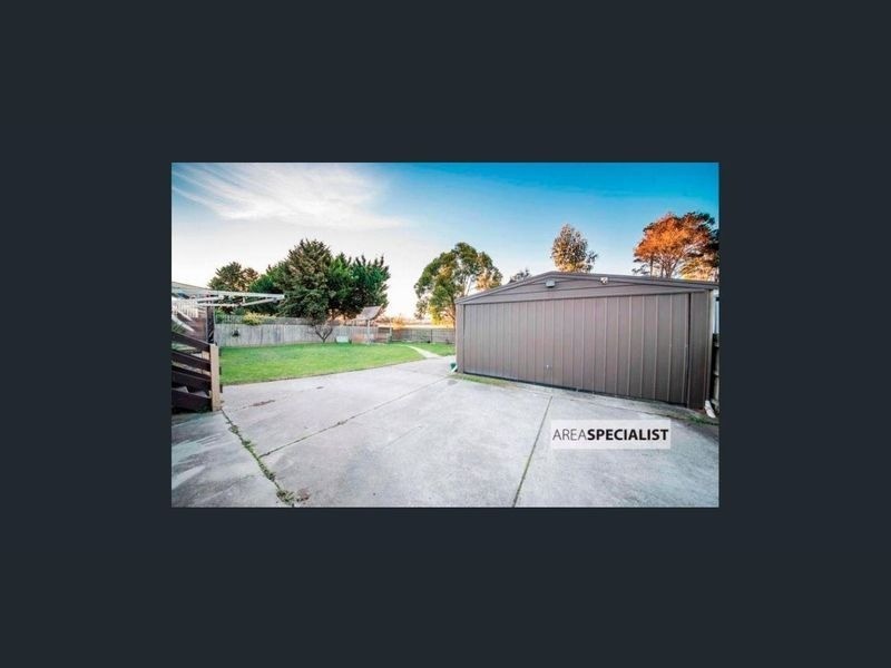 69 Willow Drive, Hampton Park VIC 3976