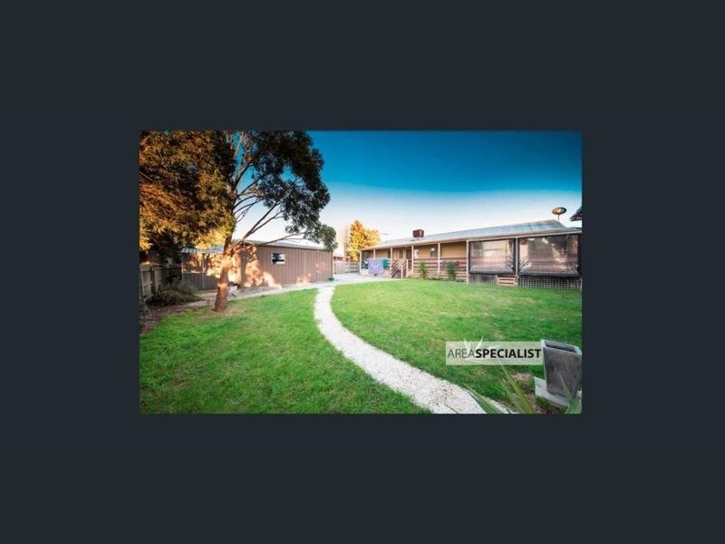 69 Willow Drive, Hampton Park VIC 3976