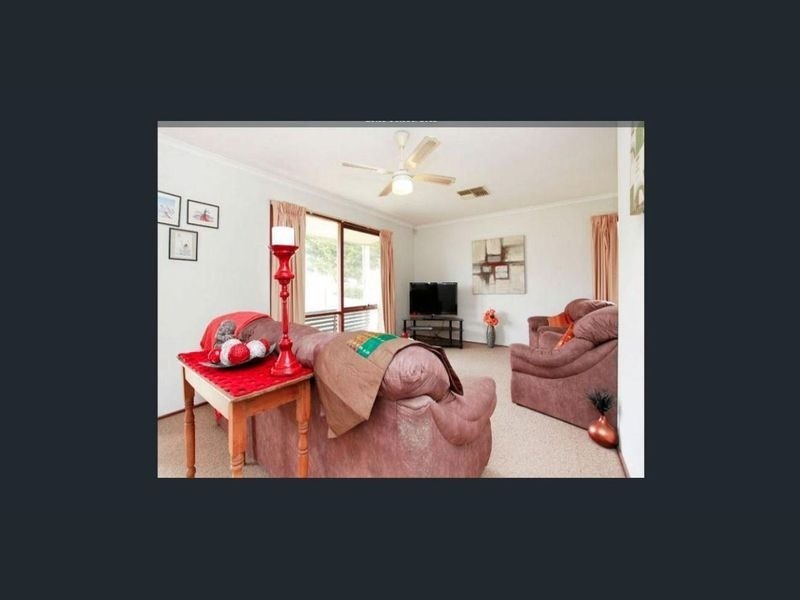 69 Willow Drive, Hampton Park VIC 3976