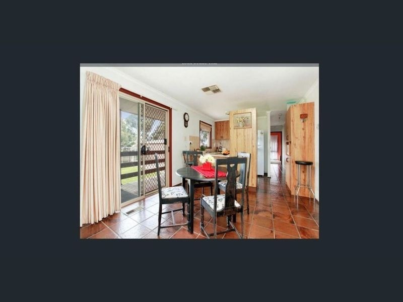 69 Willow Drive, Hampton Park VIC 3976