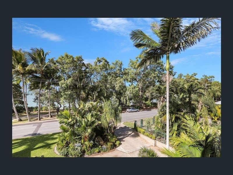 9/119 Arlington Esplanade, Clifton Beach QLD 4879
