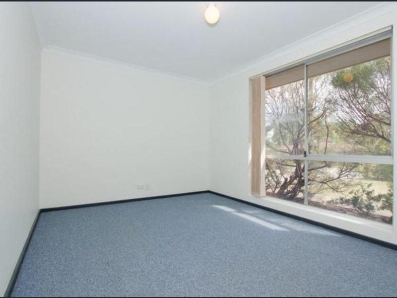 32 Lincoln Road, Forrestfield WA 6058